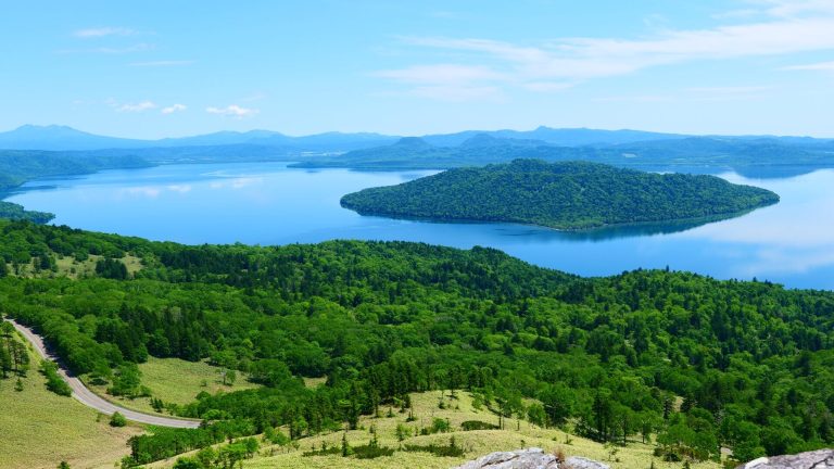 ձĻɽں
Լ79k㎡/СȫǶɽ