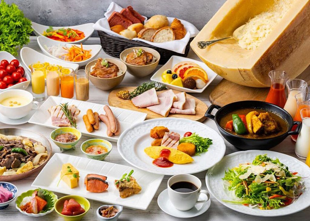 使用北海道大地恩惠食材的日式与西式自助餐